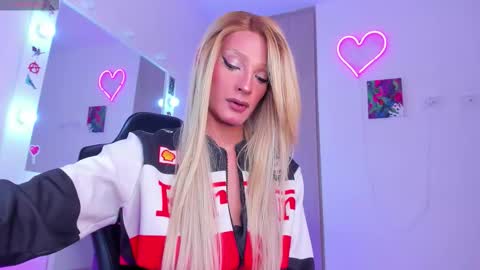 Snapshot of elizabeth_jones_01 chatting on September 8, 2025, 9:03 pm Eli  online show from September 8, 2025, 9:03 pm