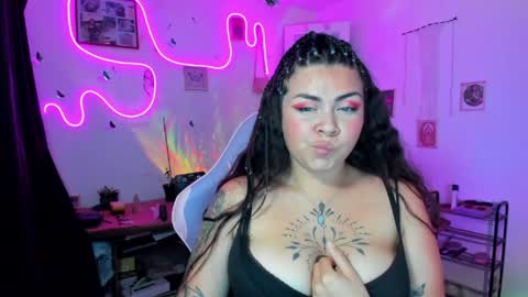 Elizabeth Martinez online show from April 29, 2026, 5:30 pm