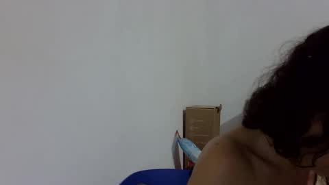 Elizabeth Martinez  online show from November 11, 2025, 6:52 pm