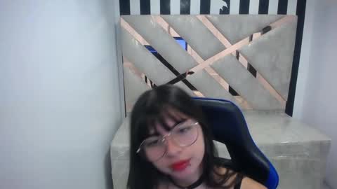 Elizabeth online show from February 10, 2026, 12:53 pm