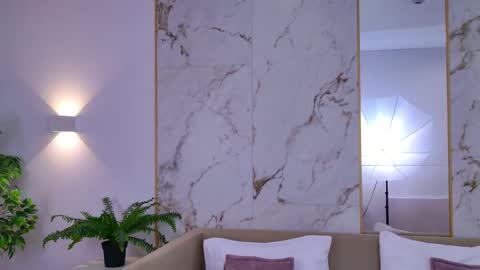 Elizabeth online show from November 23, 2025, 4:07 pm