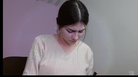 elizabethhot33 online show from October 4, 2025, 5:49 am