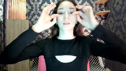 elizabethrice online show from February 20, 2025, 9:42 pm