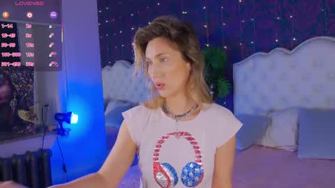 Linda online show from May 2, 2026, 4:39 am