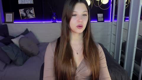 Snapshot of elizamild chatting on January 17, 2025, 4:36 pm Eliza online show from January 17, 2025, 4:36 pm