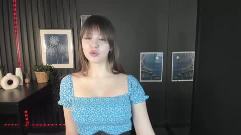 Snapshot of elizamild chatting on January 23, 2025, 1:02 pm Eliza online show from January 23, 2025, 1:02 pm