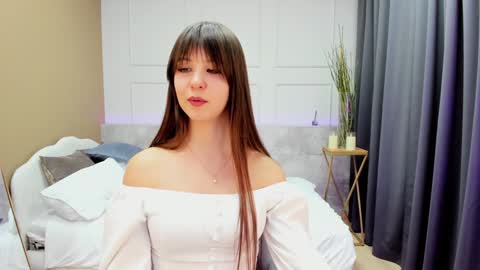 Snapshot of elizamild chatting on February 2, 2025, 7:35 pm Eliza online show from February 2, 2025, 7:35 pm