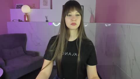 Snapshot of elizamild chatting on February 15, 2025, 7:28 pm Eliza online show from February 15, 2025, 7:28 pm