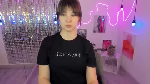 Snapshot of elizamild chatting on March 2, 2025, 7:45 pm Eliza online show from March 2, 2025, 7:45 pm