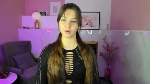 Snapshot of elizamild chatting on November 30, 2025, 1:04 pm Eliza online show from November 30, 2025, 1:04 pm