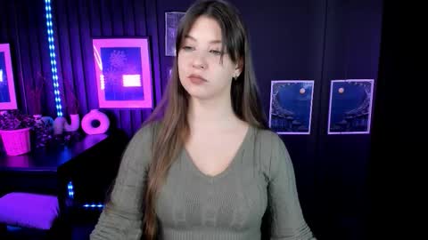 Snapshot of elizamild chatting on December 4, 2025, 1:20 pm Eliza online show from December 4, 2025, 1:20 pm