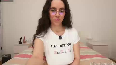 Eliza  online show from February 20, 2025, 3:52 pm