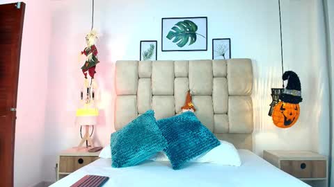 Snapshot of elizawiliamst chatting on October 27, 2025, 11:58 am Eliza online show from October 27, 2025, 11:58 am