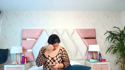 Snapshot of elizawiliamst chatting on November 9, 2025, 2:26 pm Eliza online show from November 9, 2025, 2:26 pm