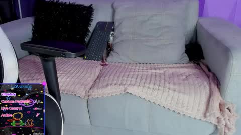 Snapshot of elizbeth_777 chatting on February 12, 2025, 2:21 pm elizbeth_777 online show from February 12, 2025, 2:21 pm
