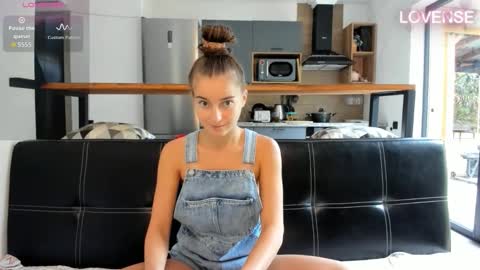 Eliz                               online show from December 18, 2025, 10:10 am