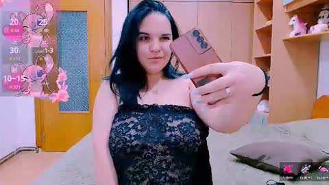 Ella  online show from October 6, 2025, 5:38 am