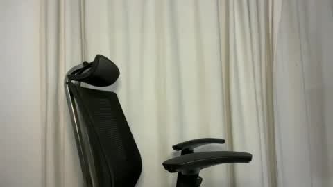 Snapshot of ella_laurel chatting on June 18, 2026, 10:36 pm Ella online show from June 18, 2026, 10:36 pm