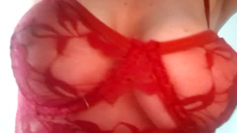 Ella online show from December 2, 2025, 12:43 pm