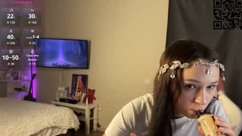 Snapshot of ella_simons chatting on November 13, 2025, 1:48 am ella_simons online show from November 13, 2025, 1:48 am