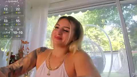 Snapshot of ella_vee chatting on July 3, 2026, 6:53 am ella_vee online show from July 3, 2026, 6:53 am