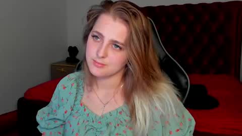 EllaBells online show from April 23, 2026, 12:29 pm