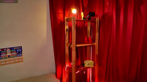 ellacanny online show from July 19, 2026, 5:44 am