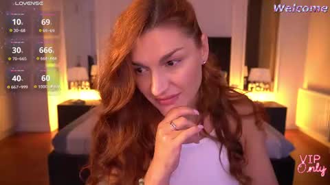 Snapshot of ellagoldenn chatting on July 23, 2026, 9:13 pm Ella online show from July 23, 2026, 9:13 pm