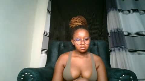 Snapshot of ellah_simone chatting on July 1, 2026, 12:23 am ellah-simone online show from July 1, 2026, 12:23 am