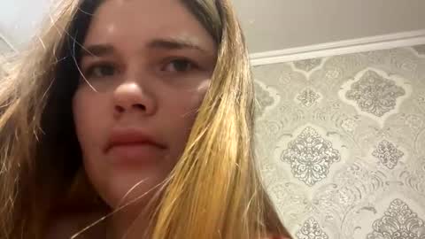 ellal1 online show from November 22, 2025, 10:03 am