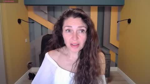 EllaLongs online show from January 17, 2025, 12:42 pm