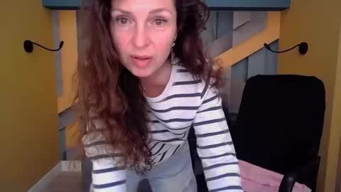 EllaLongs online show from April 3, 2026, 11:30 am