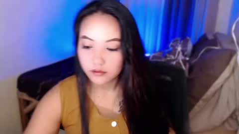 Ella online show from December 18, 2025, 1:44 am