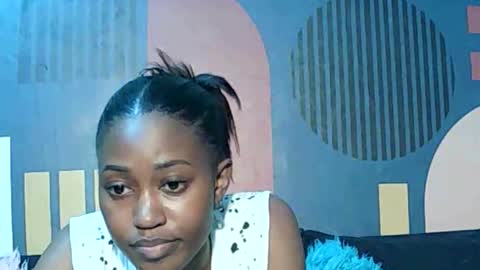 Ellanda Dolly online show from December 2, 2025, 7:42 pm