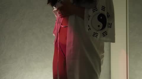 Ella online show from September 15, 2025, 8:25 am