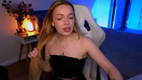 Ella online show from June 15, 2026, 6:15 am