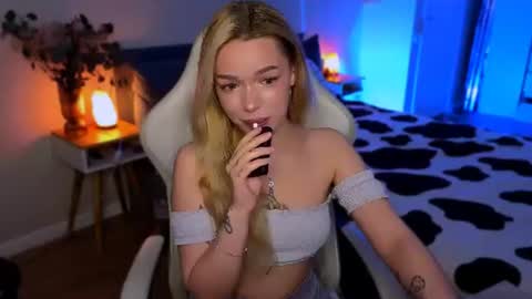 Ella online show from July 10, 2026, 6:07 am