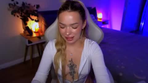 Ella online show from August 3, 2026, 9:04 am