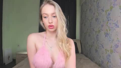 Snapshot of elldiana chatting on February 6, 2026, 9:45 am elldiana online show from February 6, 2026, 9:45 am