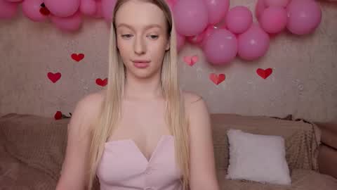 Snapshot of elldiana chatting on February 17, 2026, 6:43 am elldiana online show from February 17, 2026, 6:43 am