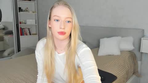 Snapshot of elldiana chatting on March 1, 2026, 3:19 am elldiana online show from March 1, 2026, 3:19 am