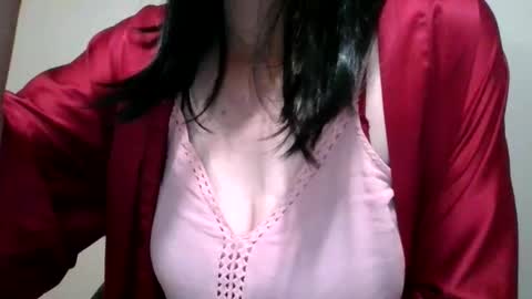 Elle online show from January 12, 2025, 12:49 am