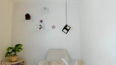 Snapshot of elle_argent chatting on July 14, 2026, 2:05 am Eliana online show from July 14, 2026, 2:05 am