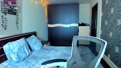 Snapshot of elle_blair chatting on October 7, 2025, 1:30 pm Luna online show from October 7, 2025, 1:30 pm