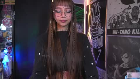 Snapshot of elle_uwu chatting on December 20, 2024, 4:31 am follow me on instagram . online show from December 20, 2024, 4:31 am