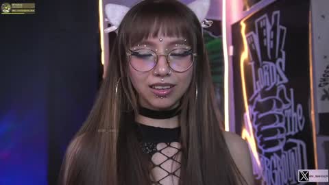Snapshot of elle_uwu chatting on January 22, 2025, 4:55 am follow me on instagram . online show from January 22, 2025, 4:55 am
