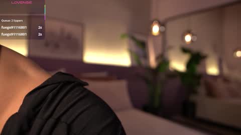 Snapshot of ellediane chatting on November 10, 2025, 12:09 am Elle Diane online show from November 10, 2025, 12:09 am