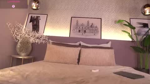 Elle Diane online show from February 9, 2026, 10:14 pm