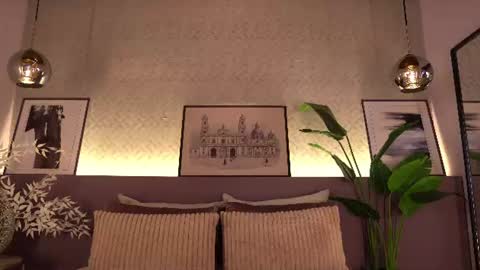 Elle Diane online show from June 13, 2026, 10:18 pm
