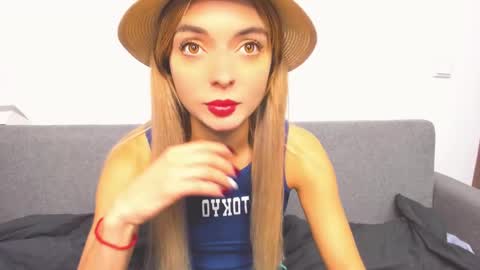 ellen_flow online show from December 5, 2024, 8:00 pm